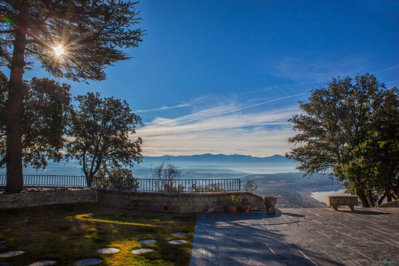 The Rock Suites & Spa Congosto Esterno foto