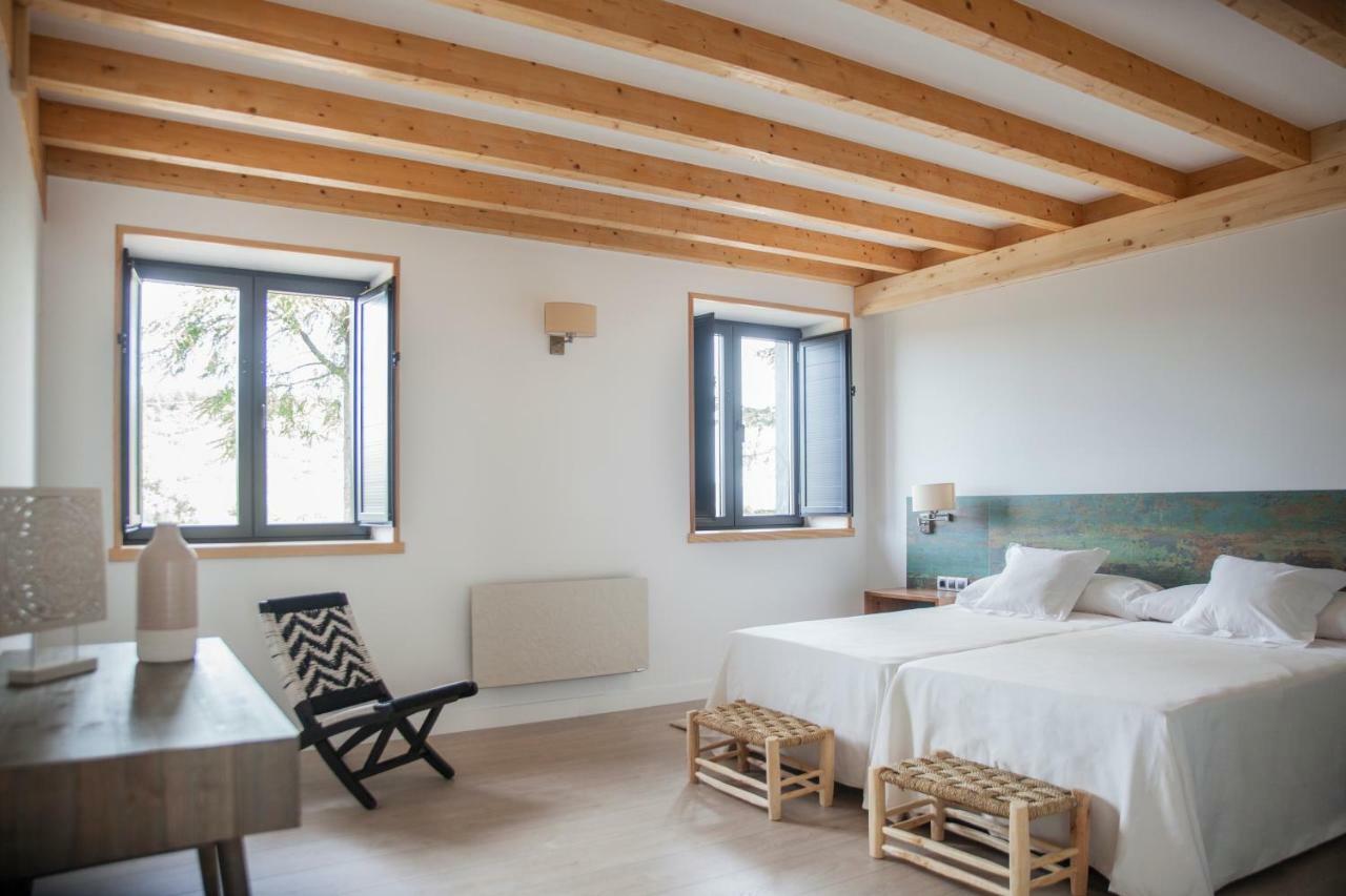 The Rock Suites & Spa Congosto Esterno foto