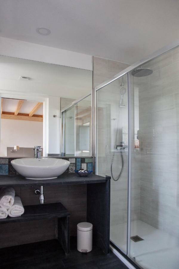 The Rock Suites & Spa Congosto Esterno foto