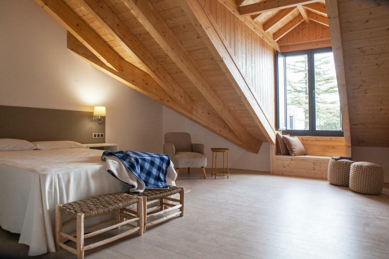 The Rock Suites & Spa Congosto Esterno foto