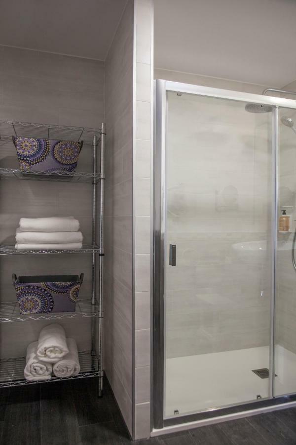 The Rock Suites & Spa Congosto Esterno foto