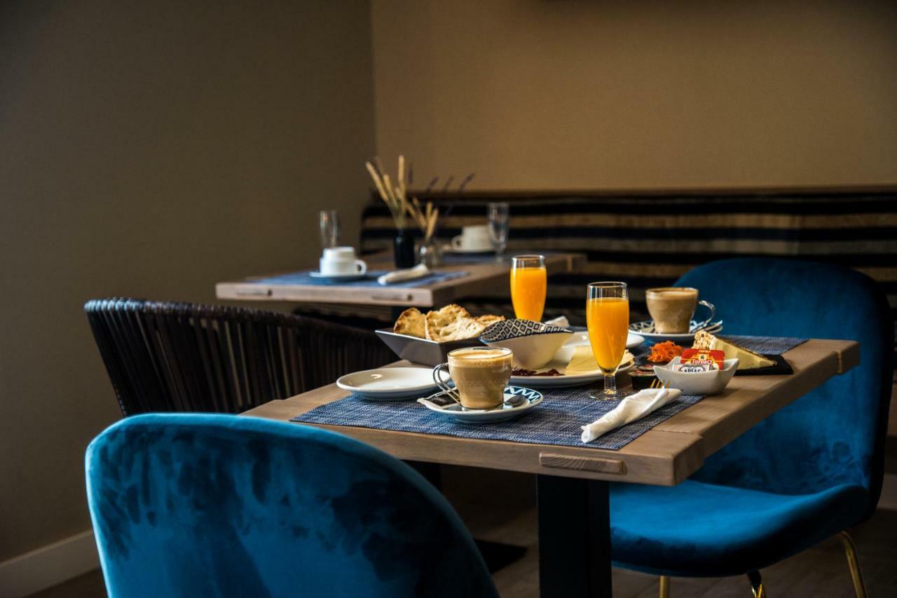 The Rock Suites & Spa Congosto Esterno foto