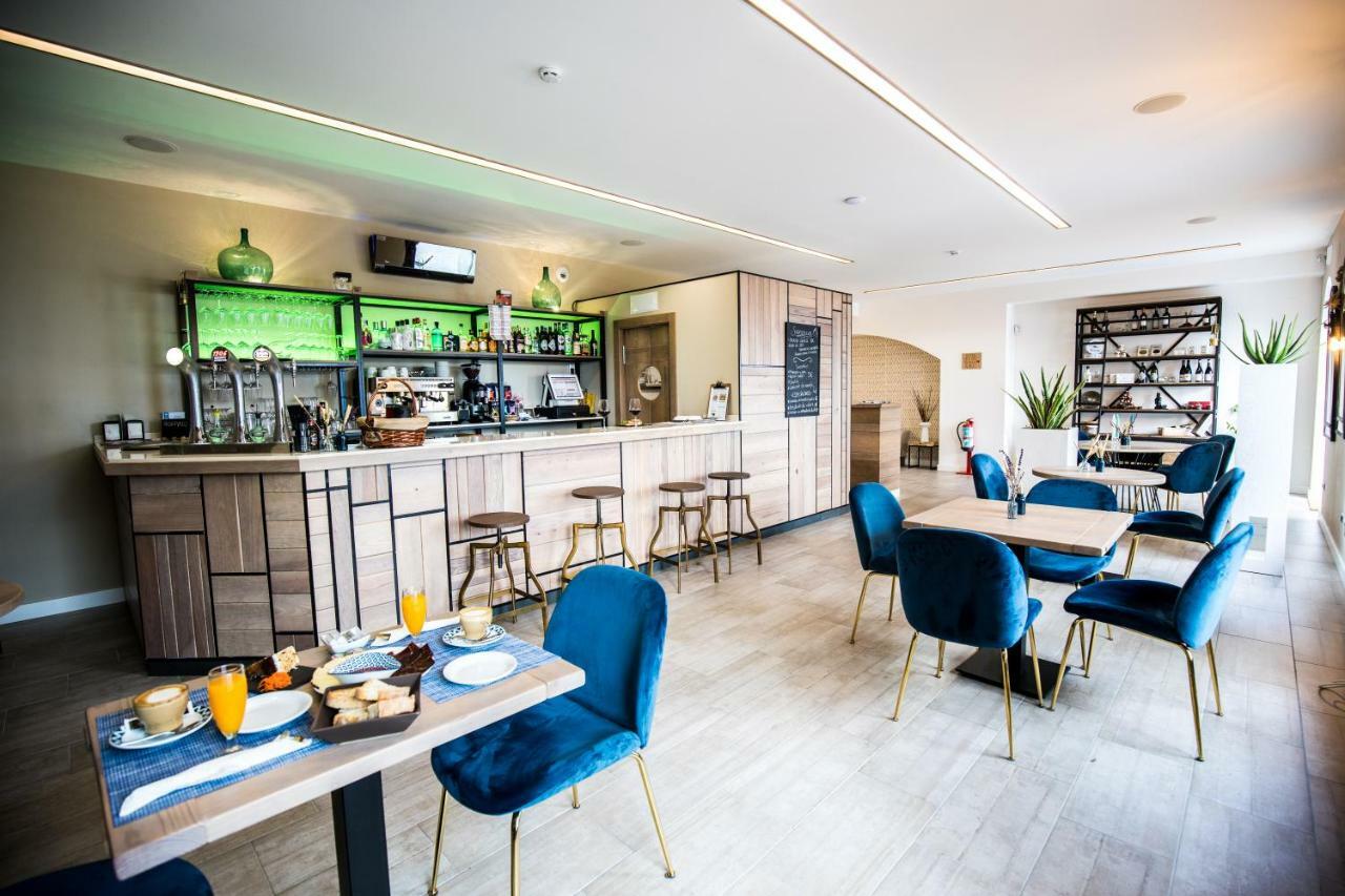 The Rock Suites & Spa Congosto Esterno foto