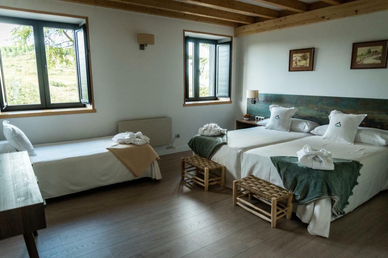 The Rock Suites & Spa Congosto Esterno foto